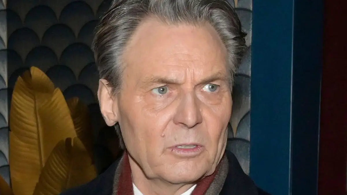 Jo Gerner (Wolfgang Bahro) erkennt, dass die Lage seiner Bank immer kritischer wird.