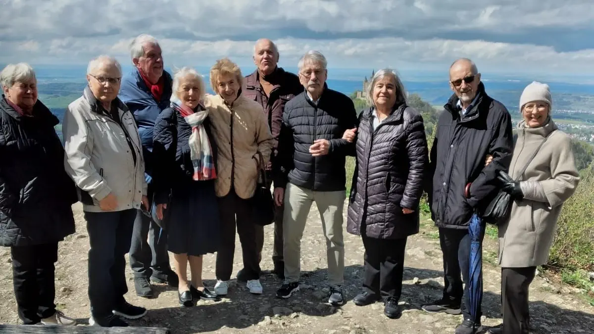 Gruppenbild am Zellerhorn: Der Abiturjahrgang 1966 des Gymnasiums Ebingen hatte jüngst Klassentreffen.