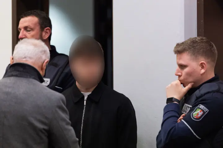 Haftstrafen nach tödlichem Autorennen für zwei 22-Jährige