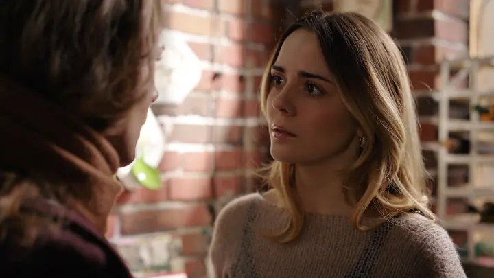 Valea wird von beiden Eltern verlassen