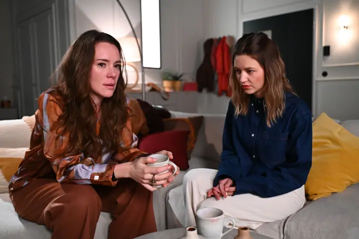 Emma lässt Nathalie blutend liegen