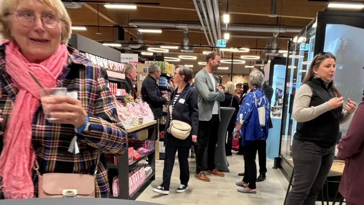 Neugier auf den neuen Vollsortimenter und dessen Angebote prägte den Mittwochabend - und ebenfalls den Ansturm am folgenden Tag.