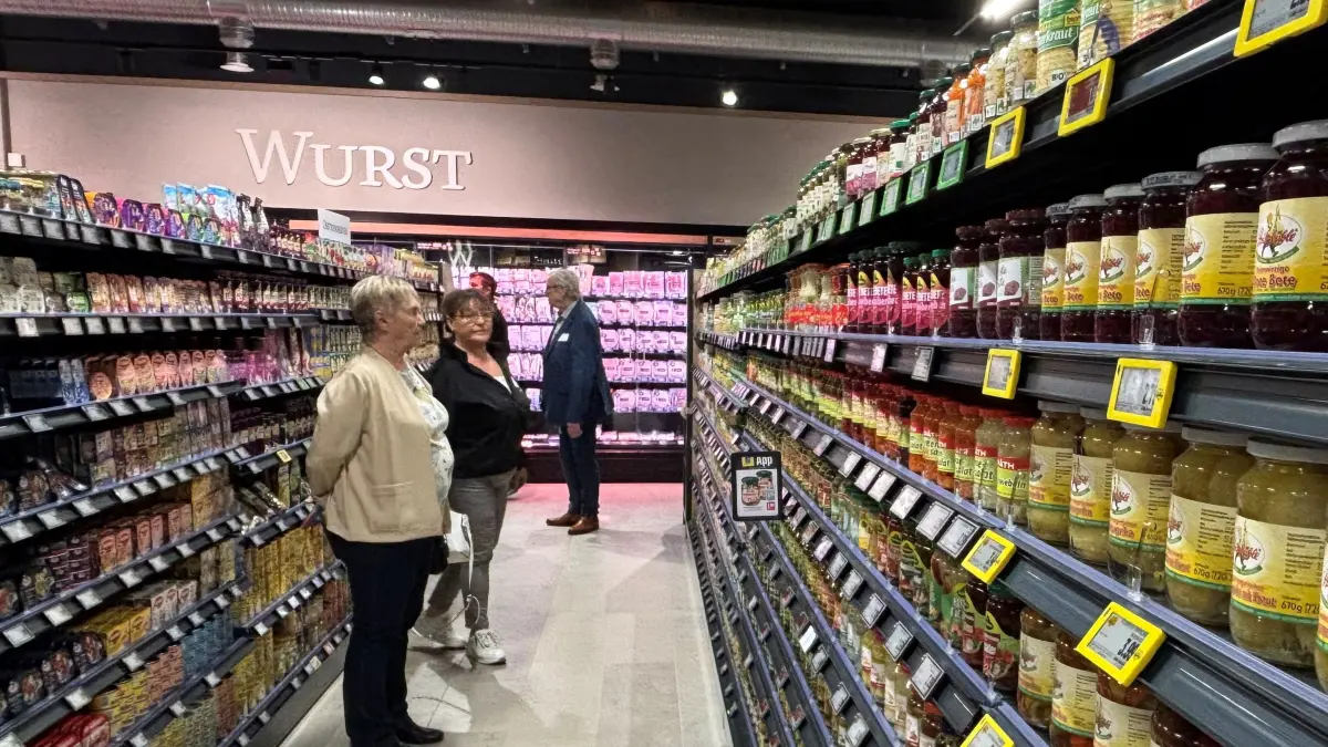 Schier unendlich ist die Auswahl im Hechinger Gourmettempel an der Haigerlocher Straße. Da staunte auch das Eröffnungspublikum.