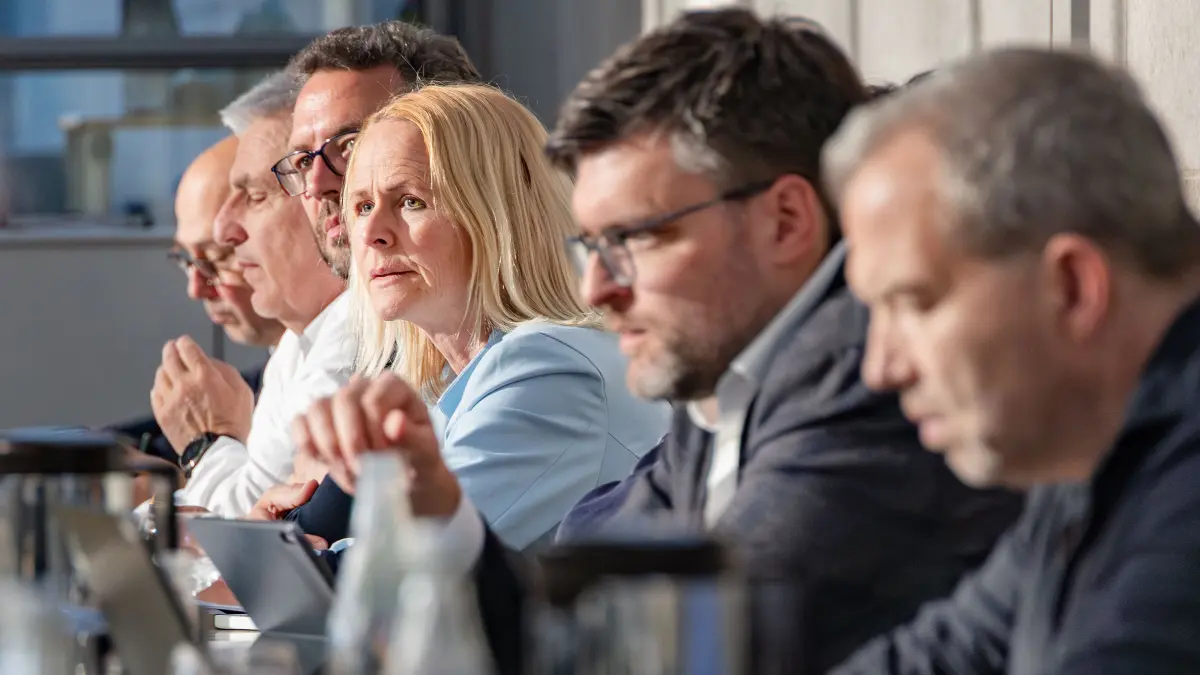 Gemeinderat der Stadt Schwäbisch Hall tagt in der Blendstatthalle - Leiterin Revision, Susanne Bauer