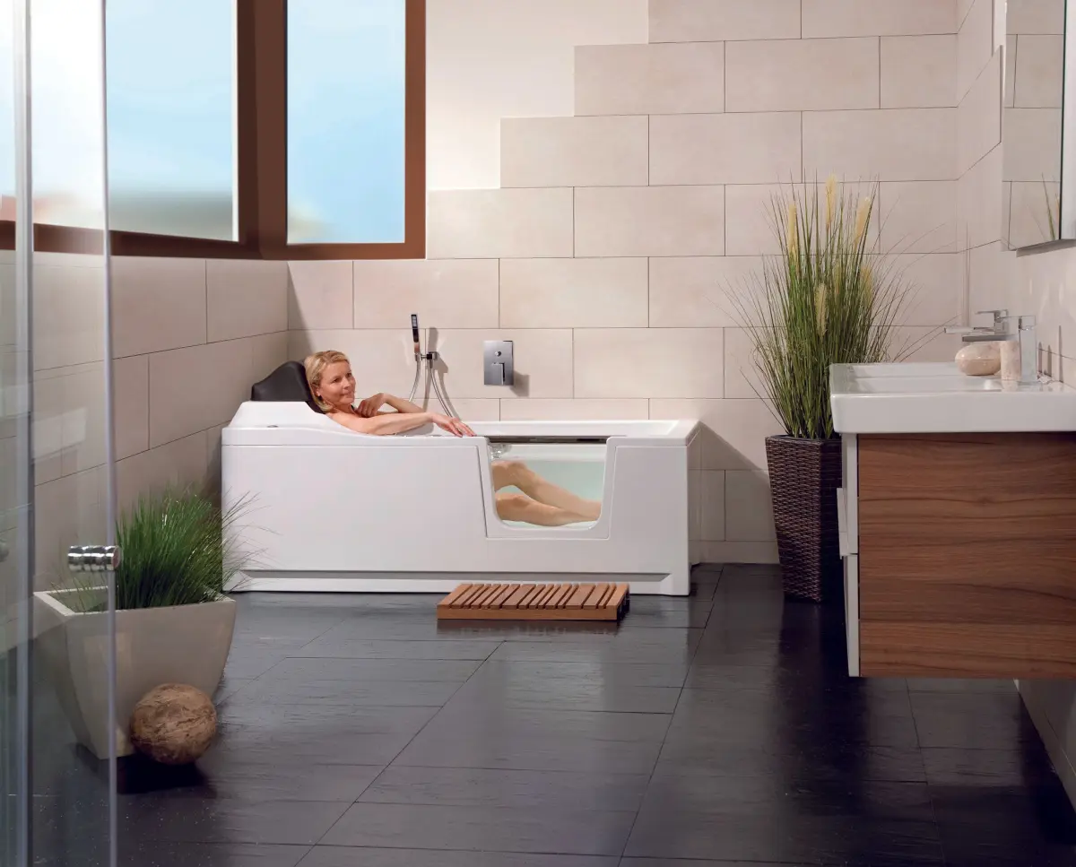 Eine gut geplante Fußbodenheizung erhöht den Wohnkomfort und spart Heizenergie. ⇥Foto: Saniku/ZVSHK