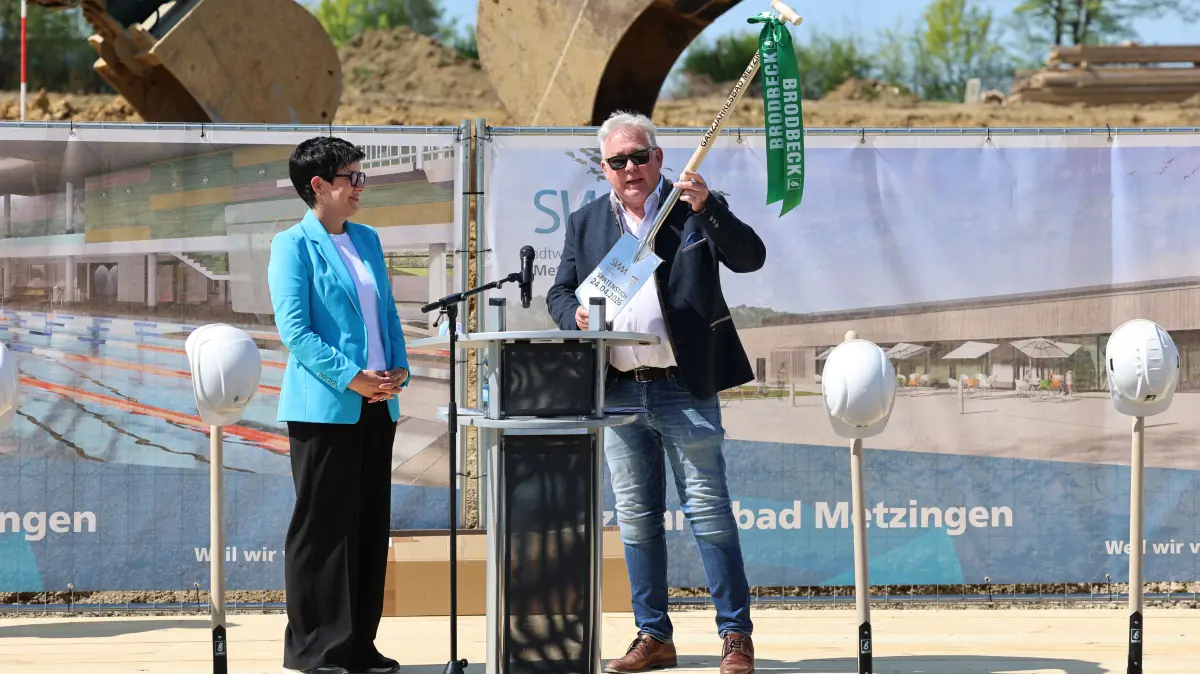 Spatenstich Ganzjahresbad Kombibad Metzingen