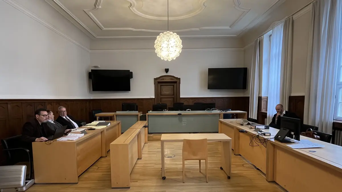 Neckarbad-Prozess: Prozessgegner Stadt Horb und Verteidiger des Architekten in Rottweil