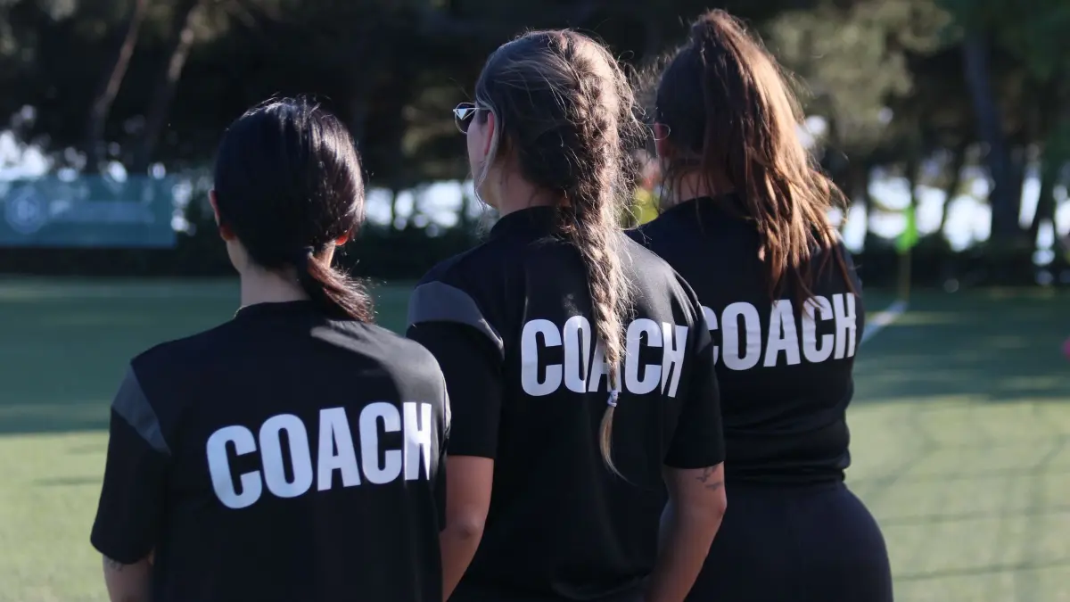 Die Coaches des TSV Frommern hatten alles im Blick: Alessia Messina, Nina Benjak und Elena Lukic.