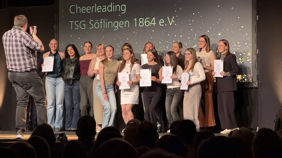 Große Bühne für die Sportlerinnen und Sportler der Stadt Ulm: Bei der Sportlerehrung im Roxy wurden herausragende Leistungen ausgezeichnet und dreimal der sogenannte "Sportspatz" für besonderes Engagement verliehen.