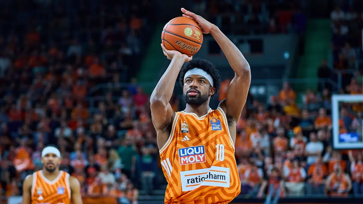 GER, ratiopharm ulm vs. Veolia Towers Hamburg, Basketball, 31. Spieltag, EasyCredit BBL, Spielzeit 2025/2026, 25.04.2026 : Freiwurf Malik Osborne (ratiopharm ulm, #10)
GER, ratiopharm ulm vs. Veolia Towers Hamburg, Basketball, 31. Spieltag, EasyCredit BBL, Spielzeit 2025/2026, 25.04.2026
Foto: Eibner-Pressefoto/Gerald Oelze-de Stoppany