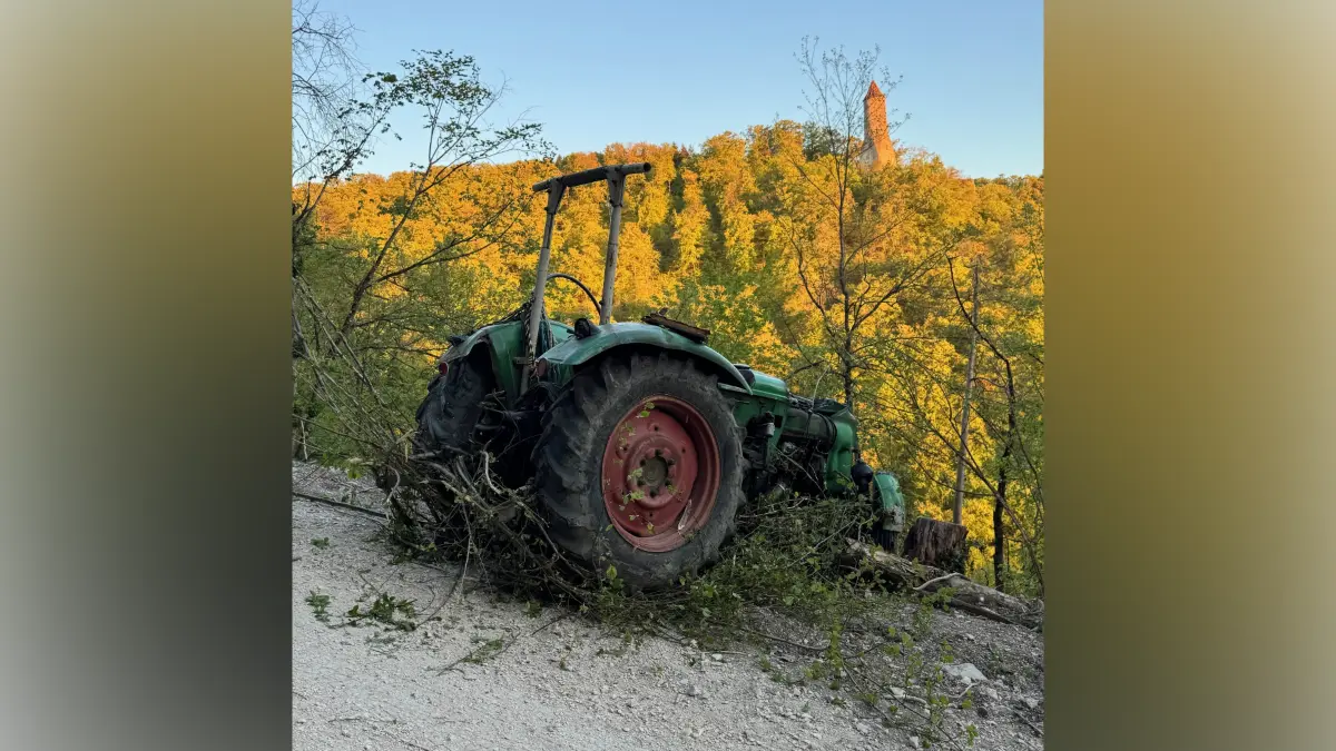 Der abgestürzte Traktor an der alten Weiler Steige.