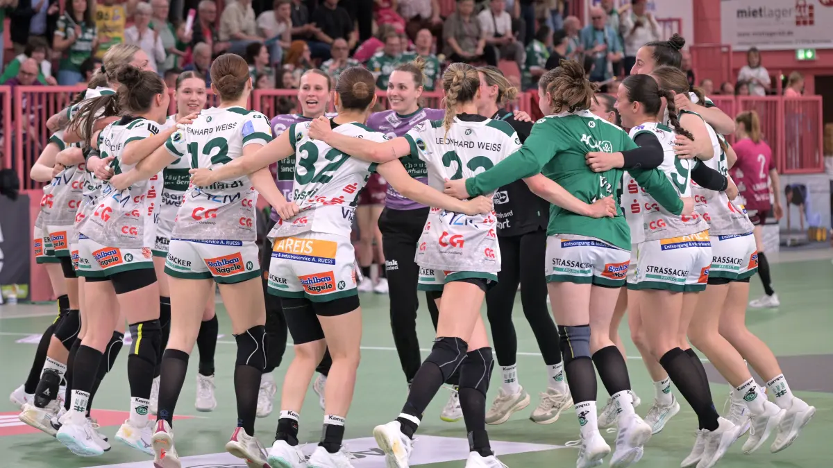 TusSies Metzingen vs. FrischAuf Goeppingen , Handball, Alsco HBF, 2. Play-Off Ligaspieltag, Saison 2025/2026, 25.04.2026: Kreis von FrischAuf Goeppingen nach dem Spiel
TusSies Metzingen vs. FrischAuf Goeppingen , Handball, Alsco HBF, 2. Play-Off Ligaspieltag, Saison 2025/2026, 25.04.2026
Foto: Eibner-Pressefoto/Tobias Baur