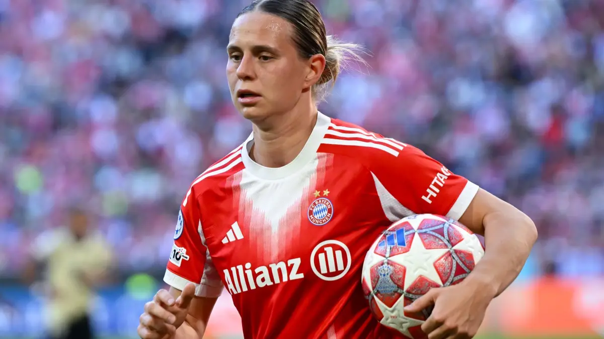 Bayern München - FC Barcelona: 25.04.2026, Bayern, München: Fußball, Frauen: Champions League, Bayern München - FC Barcelona, K.o.-Runde, Halbfinale, Hinspiel in der Allianz Arena. Klara Bühl (Bayern München) in Aktion. Foto: Sven Hoppe/dpa +++ dpa-Bildfunk +++
