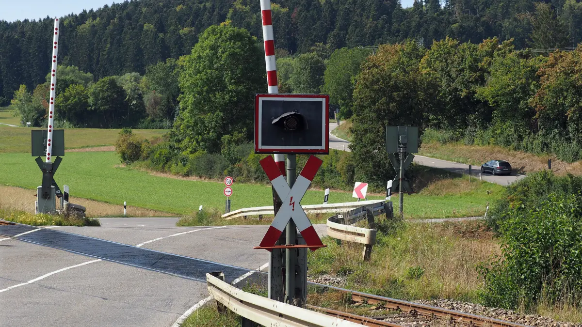 Bahnübergang Seehaus Grünmettstetten Horb: Bahnübergang, Horb, Seehaus, Grünmettstetten 10.9.2018.Bild: Kuball