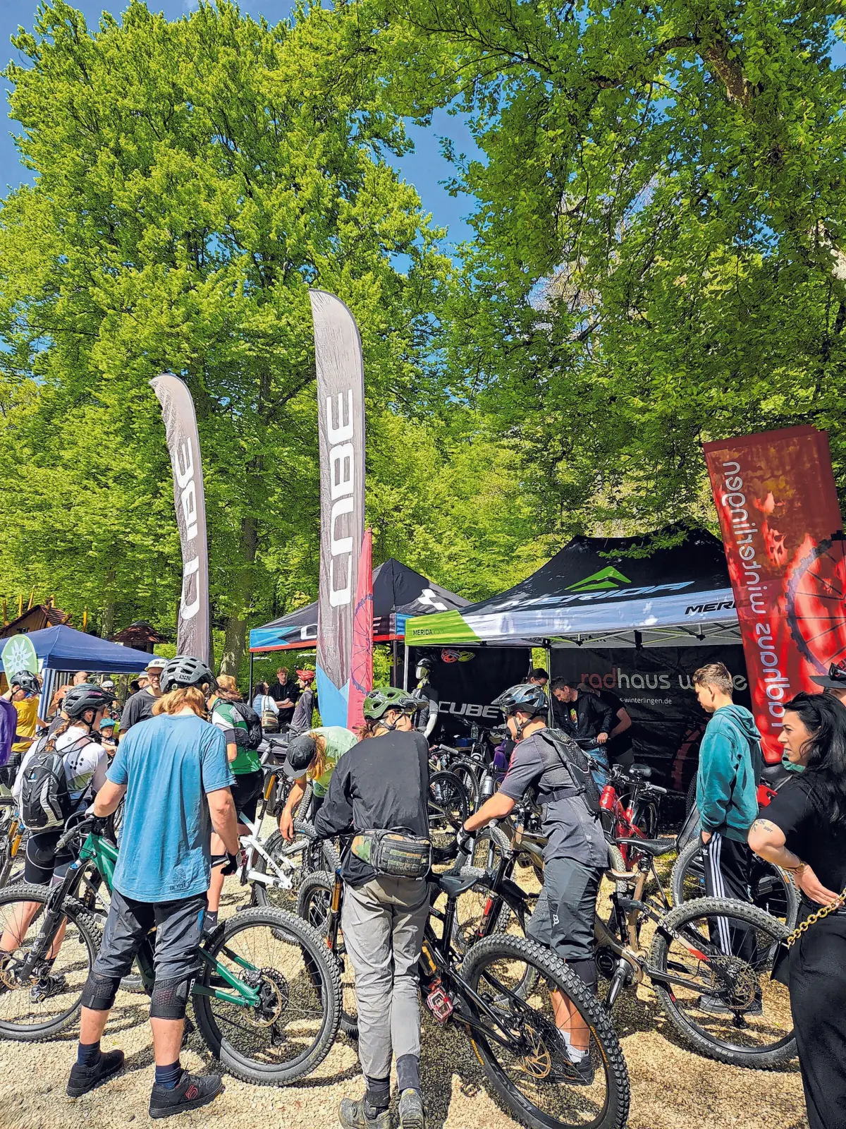 Ausfahrt mit Testbikes. Fotot: Albstadt Tourismus⇥Albstadt Tourismus