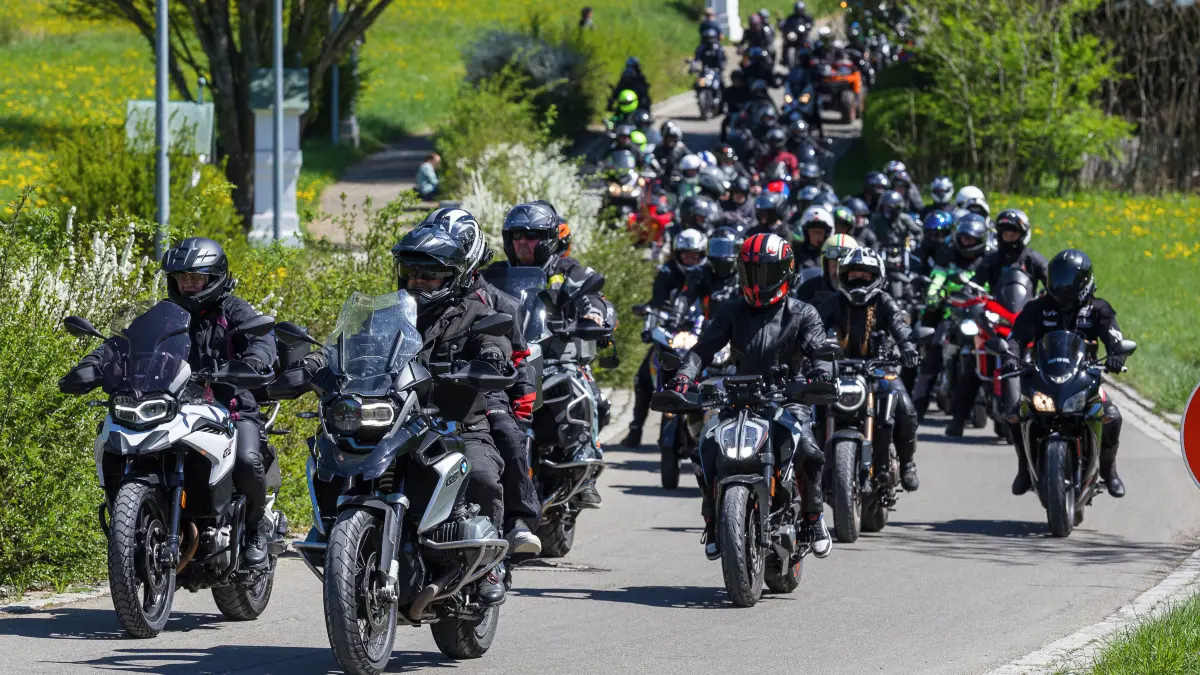 33. Motorrad-Wallfahrt Ave Maria; Motorrad-Korso;
25.04.2026; Ave-Maria, Deggingen.
Foto: Thomas Madel