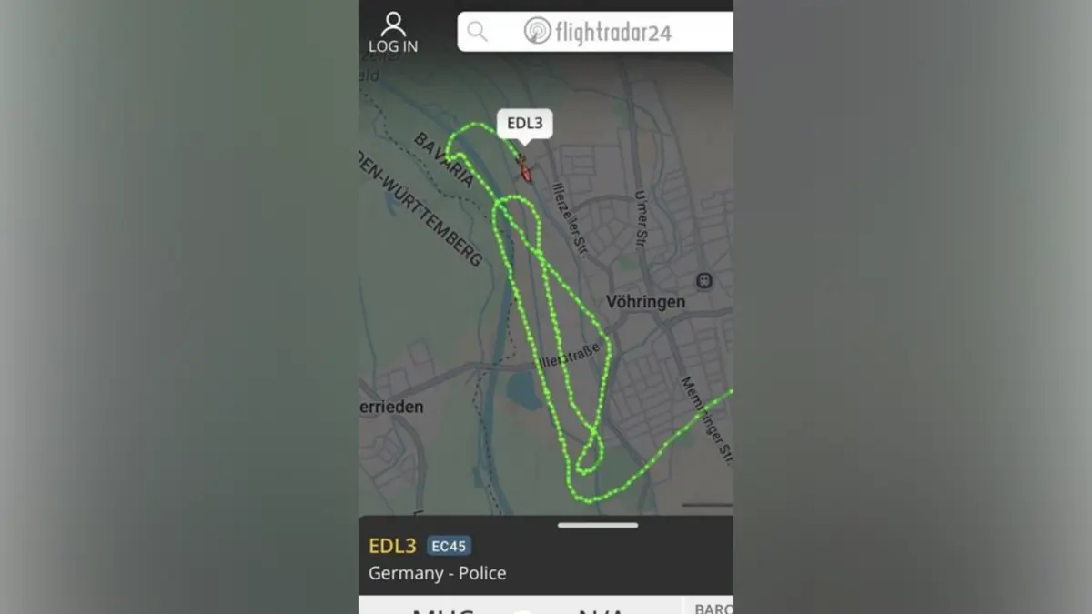 Ein Polizeihubschrauber kreist in der Nacht zu Sonntag lange über Vöhringen.