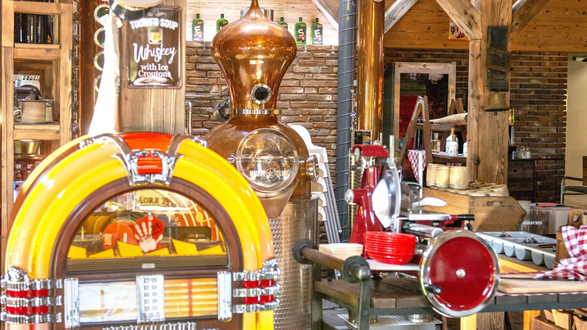 Das BarrelHouse hat rustikalen Western-Charme