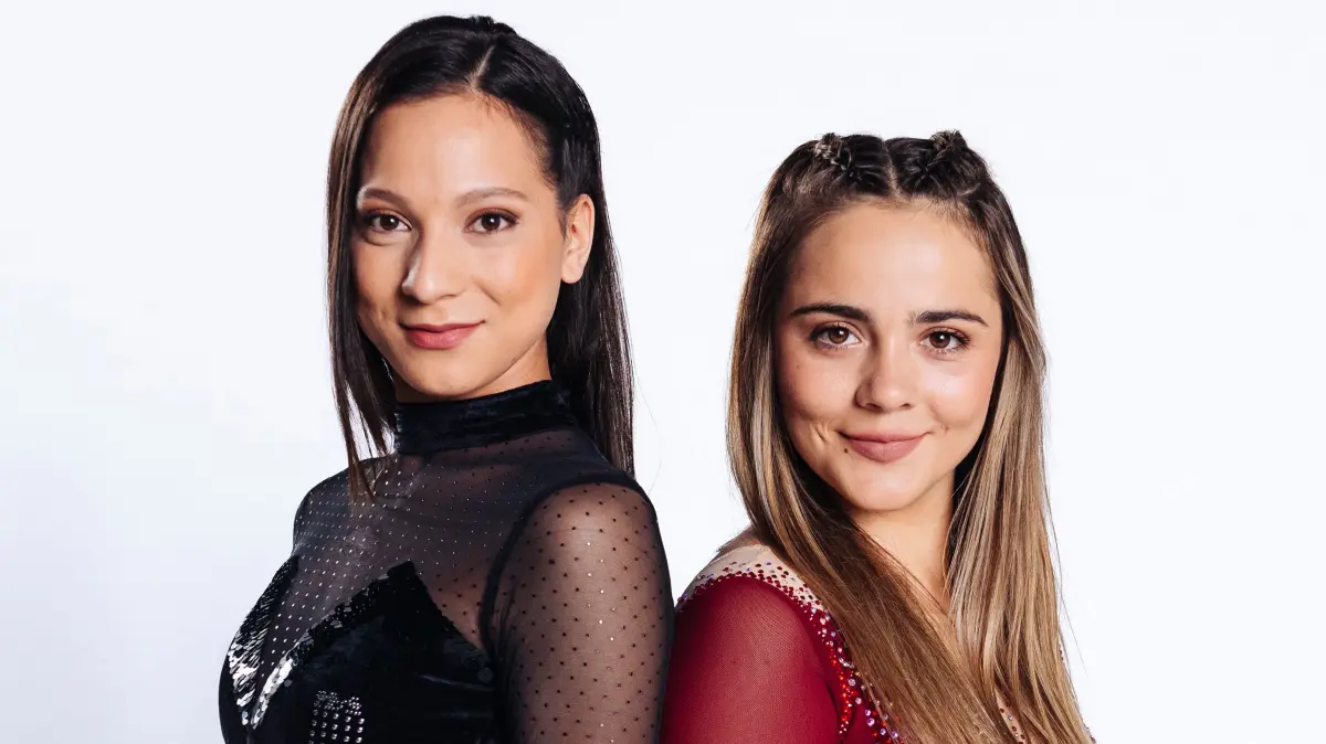 Shaolyn Fernandez ("Charlotte 'Charlie' Beer", l.) und Antonia Kolano (Valea Borazio)