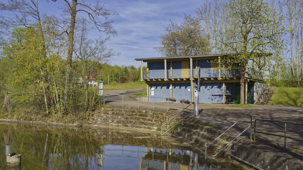 Seit Jahrzehnten ist derGschwender Badsee mit demKiosk ein attraktives Naherholungsgebiet.