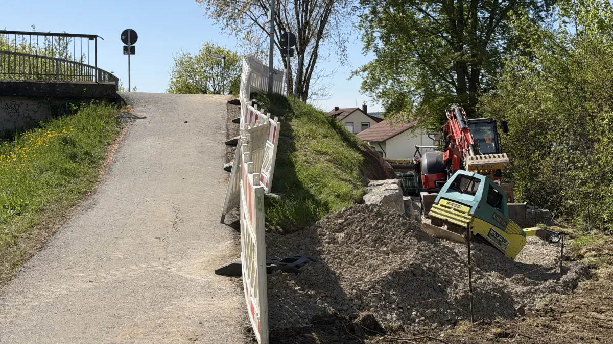 Der Weg zum Schulzentrum von Steinhofen wird verbessert.