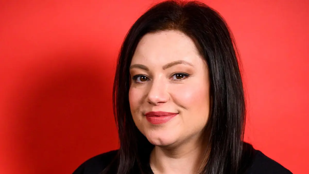 Julia Augustin spielt "Vanessa Steinkamp"