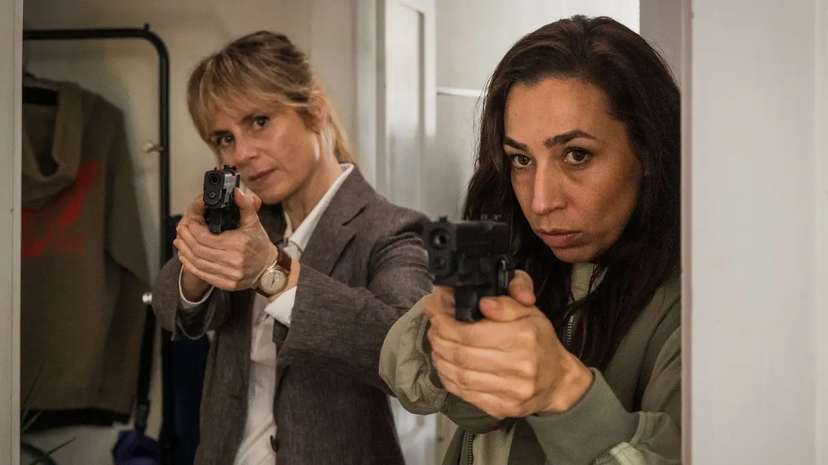 Am 3. Mai 2026 ermitteln die Schweizer Kommissarinnen im „Tatort: Könige der Nacht“ im Ersten.