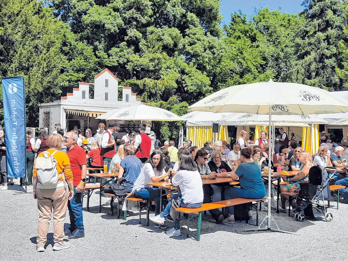Auf dem Genussmarkt „Garten & Gaumen“ am Samstag, 2., und Sonntag, 3. Mai, können Besucherinnen und Besucher jeweils von 11 bis 18 Uhr allerlei Schönes rund um den Garten entdecken. Auch kulinarisch gibt es viel zu erkunden und genießen.⇥ Fotos : Bettina Puth
