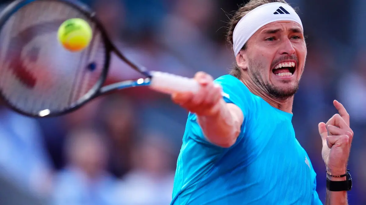 ATP-Tour - Madrid: 01.05.2026, Spanien, Madrid: Tennis: ATP-Tour - Madrid, Einzel, Männer, Halbfinale, Zverev (Deutschland) - Blockx (Belgien). Alexander Zverev in Aktion. Foto: Manu Fernandez/AP/dpa +++ dpa-Bildfunk +++