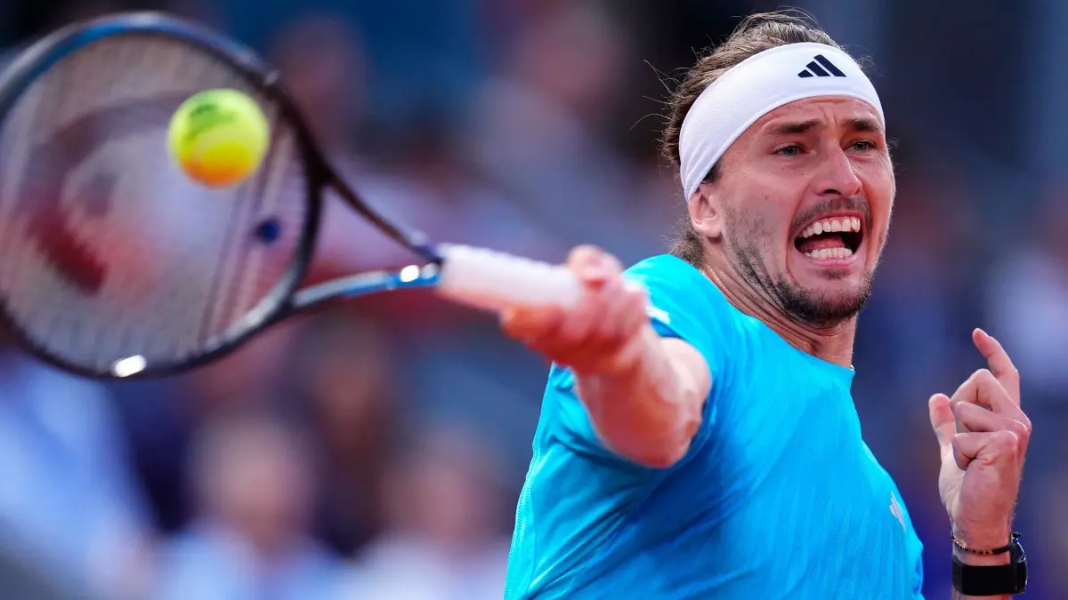 ATP-Tour - Madrid: 01.05.2026, Spanien, Madrid: Tennis: ATP-Tour - Madrid, Einzel, Männer, Halbfinale, Zverev (Deutschland) - Blockx (Belgien). Alexander Zverev in Aktion. Foto: Manu Fernandez/AP/dpa +++ dpa-Bildfunk +++