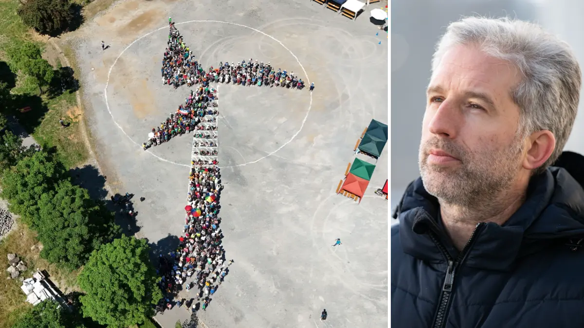 Lebendiges Windrad, mit mehr als 500 Menschen: