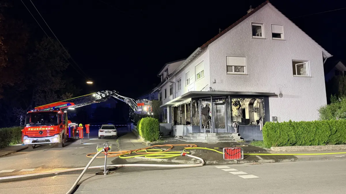 7aIMG: 0556720 Ladengeschäft ausgebranntBaden-Württemberg, Metzingen Fotograf: 7aktuell.de/ Hald 7aID:44104