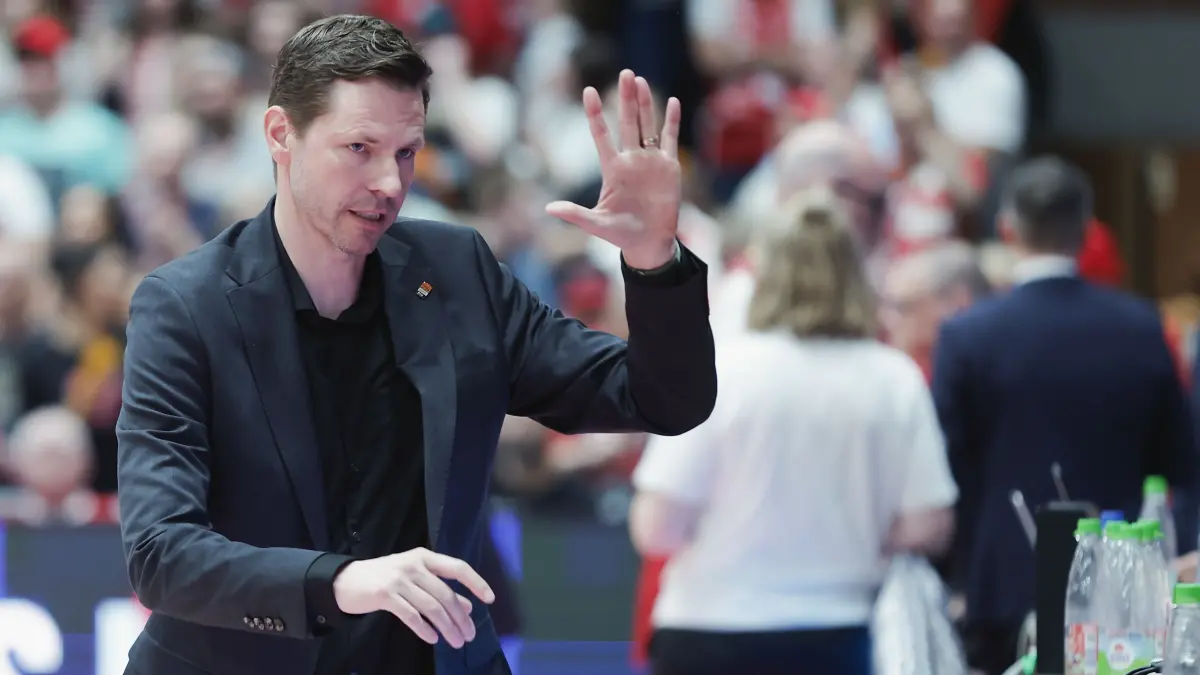 Basketball, Fitness First Wuerzburg Baskets vs. ratiopharm Ulm, easyCredit BBL, 32. Spieltag: Im Bild: Sportdirektor Thorsten Leibenath (ratiopharm Ulm)
02.05.2026, Basketball, Fitness First Wuerzburg Baskets vs. ratiopharm Ulm, easyCredit BBL, 32. Spieltag, Deutschland, 97072, tectake-Arena Wuerzburg,
Eibner-Pressefoto/Heiko Becker