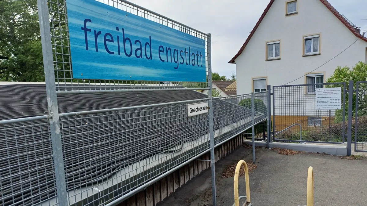 Freibad Engstlatt Schild