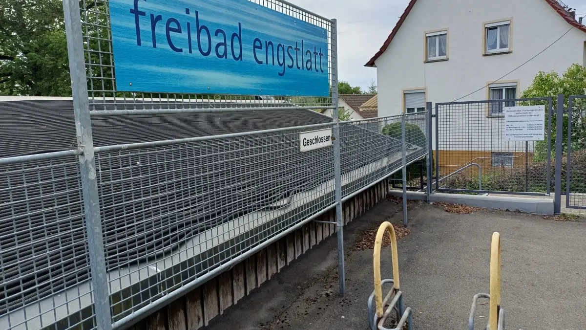 Freibad Engstlatt Schild