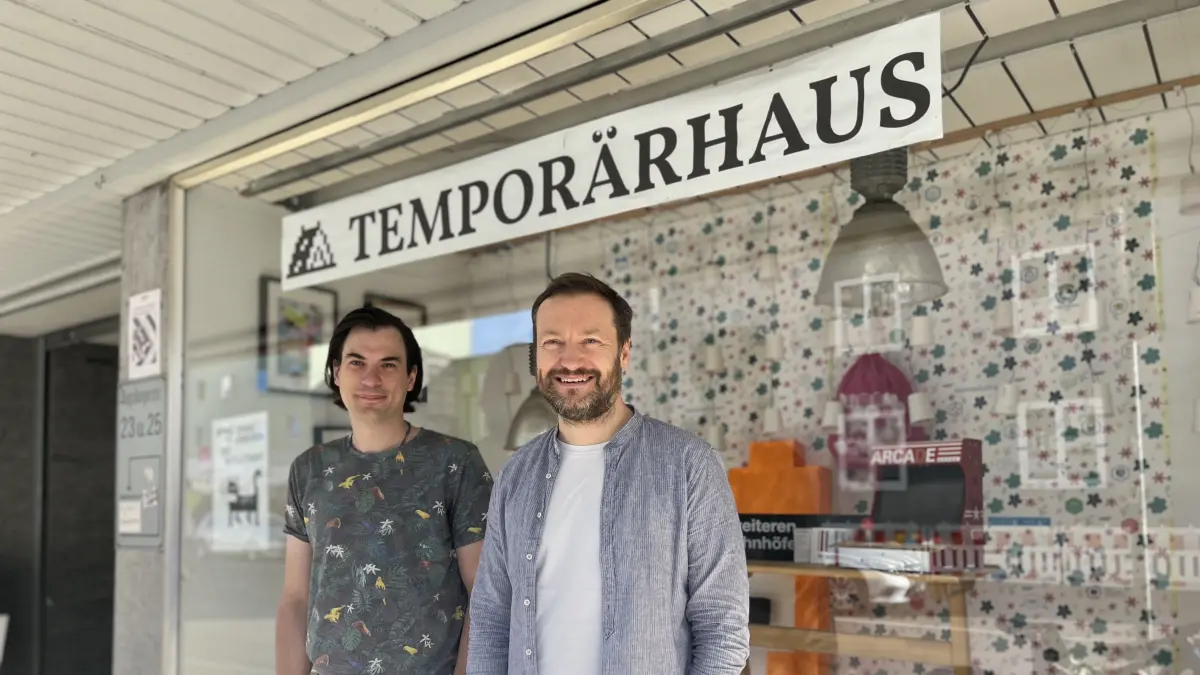 Suchen für das Neu-Ulmer Temporärhaus nach einer neuen Unterkunft: Johannens Deger (links) und Matthias Schneider.