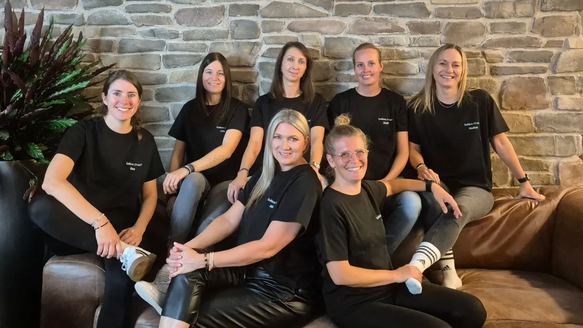 Das Team des Junginger Fashion-Basars freut sich auf die schon vierte Auflage der Erfolgsveranstaltung an diesem Samstag, 9. Mai, bei der Firma Denkinger im Gewerbegebiet An der Sägmühle (beim Netto-Markt gleich ums Eck).