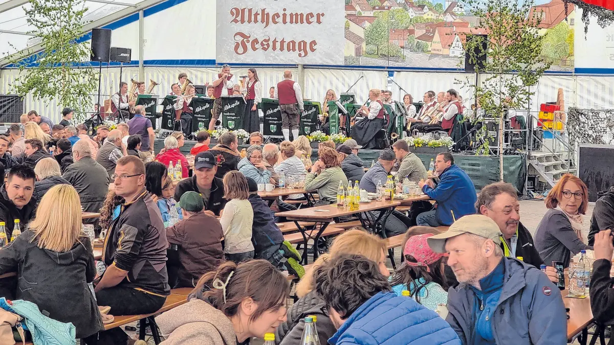 In den vergangenen Jahrzehnten meist gut besucht: die Altheimer Festtage.⇥Foto: Oliver Heider/Archiv