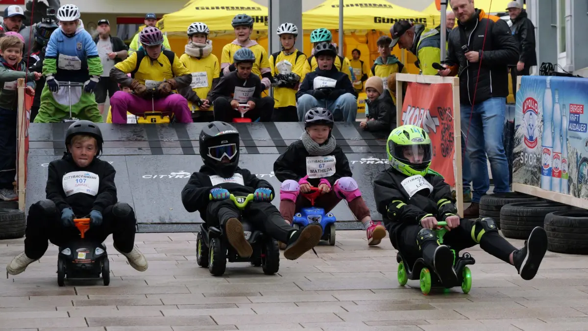 Jung und Alt messen sich beim Bentley Cityrace am Sonntag, 10. Mai, mit dem Bobbycar.