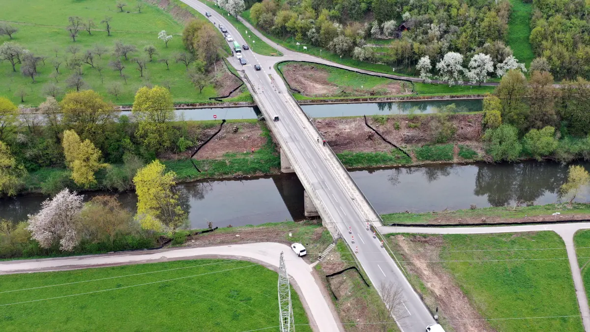 Brücke L371 über Neckar und Neckarkanal zwischen Tübingen und Hirschau