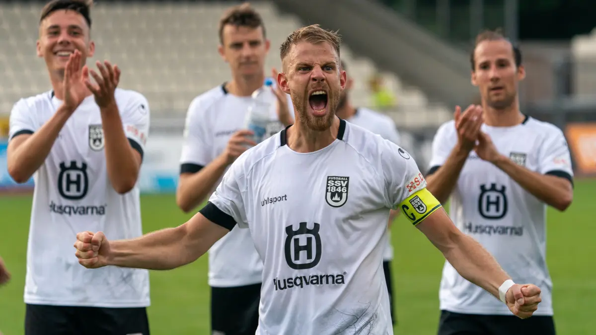 SSV Ulm im Heimspiel gegen RW Koblenz 5 JOHANNES REICHERT: SSV Ulm im Heimspiel gegen RW Koblenz 5 JOHANNES REICHERT