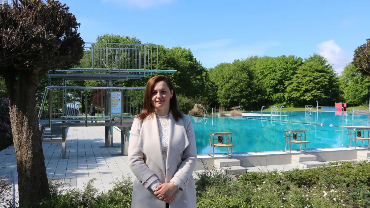 Die neue Pächterin des Freibadkiosks in Satteldorf freut sich schon auf den Saisonstart am Samstag.
