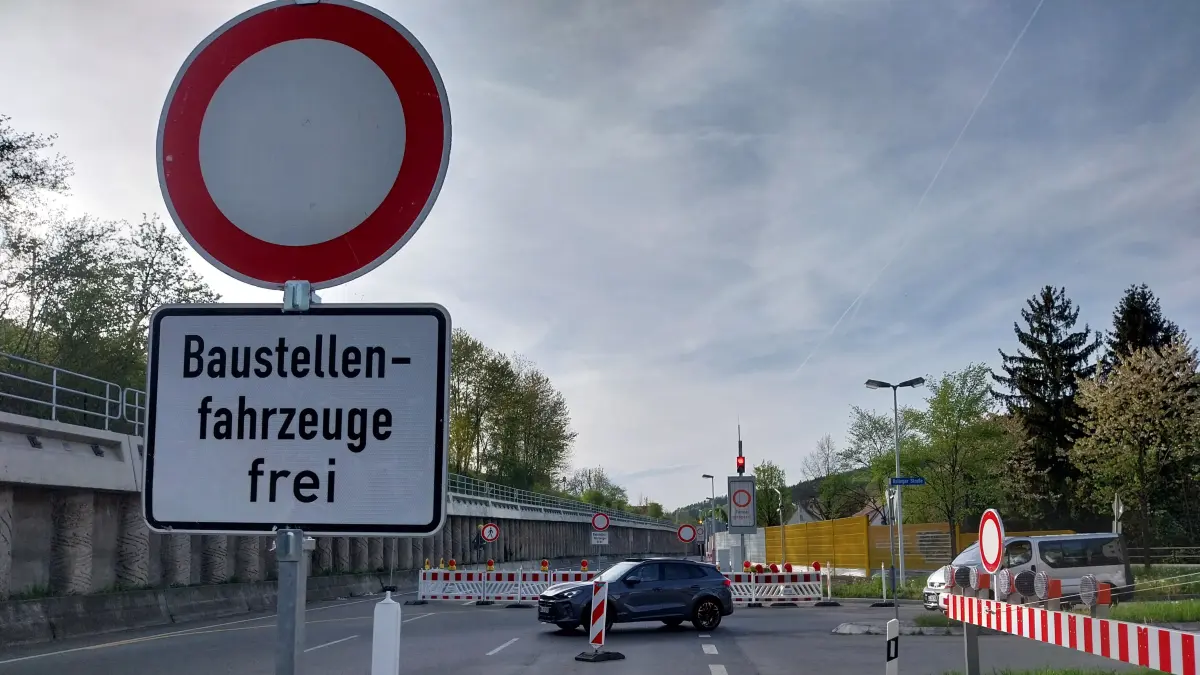 Der Tunnel auf der B 463 bei Albstadt-Laufen ist immer noch nicht für den Verkehr freigegeben.