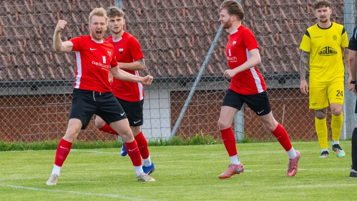 GER, Fussball, Saison 2025/2026, TSV Harthausen/Scher vs. SV Zimmern 09.06.2026 Foto: Eibner-Pressefoto / Eky Eibner: Sebastian Dahlke, links (Harthausen), macht das 1:0 für Harthausen und jubelt
GER, Fussball, Saison 2025/2026, TSV Harthausen/Scher vs. SV Zimmern Landesliga Staffel 3 09.06.2026
Foto: Eibner-Pressefoto / Eky Eibner
