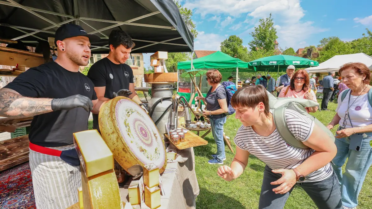 Käse- und Genussmarkt Hohenloher Freilandmuseum Wackershofen - Käsemarkt - Marc Aeschimann aus Österreich