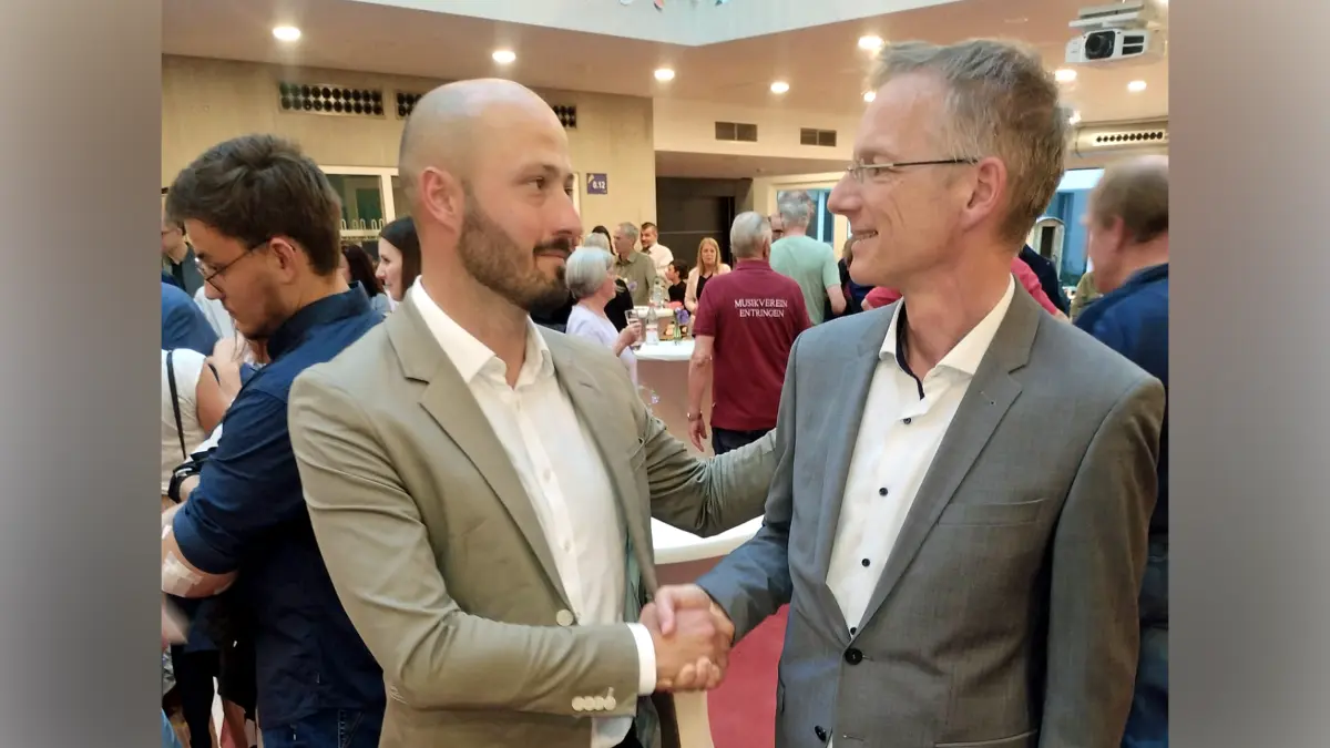 Lukas Haderlein gratuliert Daniel Rudolph