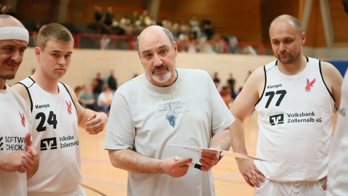 Die TSG Balingen Falcons und Head Coach Bülent Veznikli haben den vorzeitigen Aufstieg in die Basketball-Landesliga verpasst.