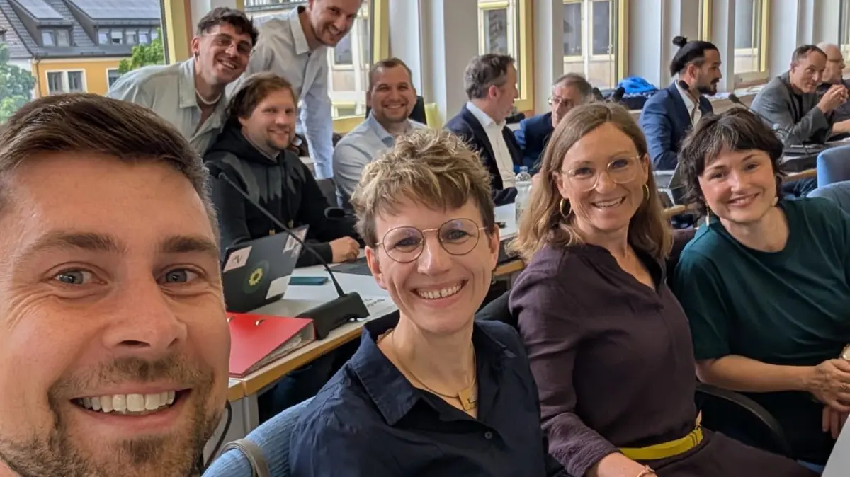 Die Fraktion der Grünen im neuen Neu-Ulmer Stadtrat (es fehlt Gabriele Burmann) positioniert sich gegen Rechts.