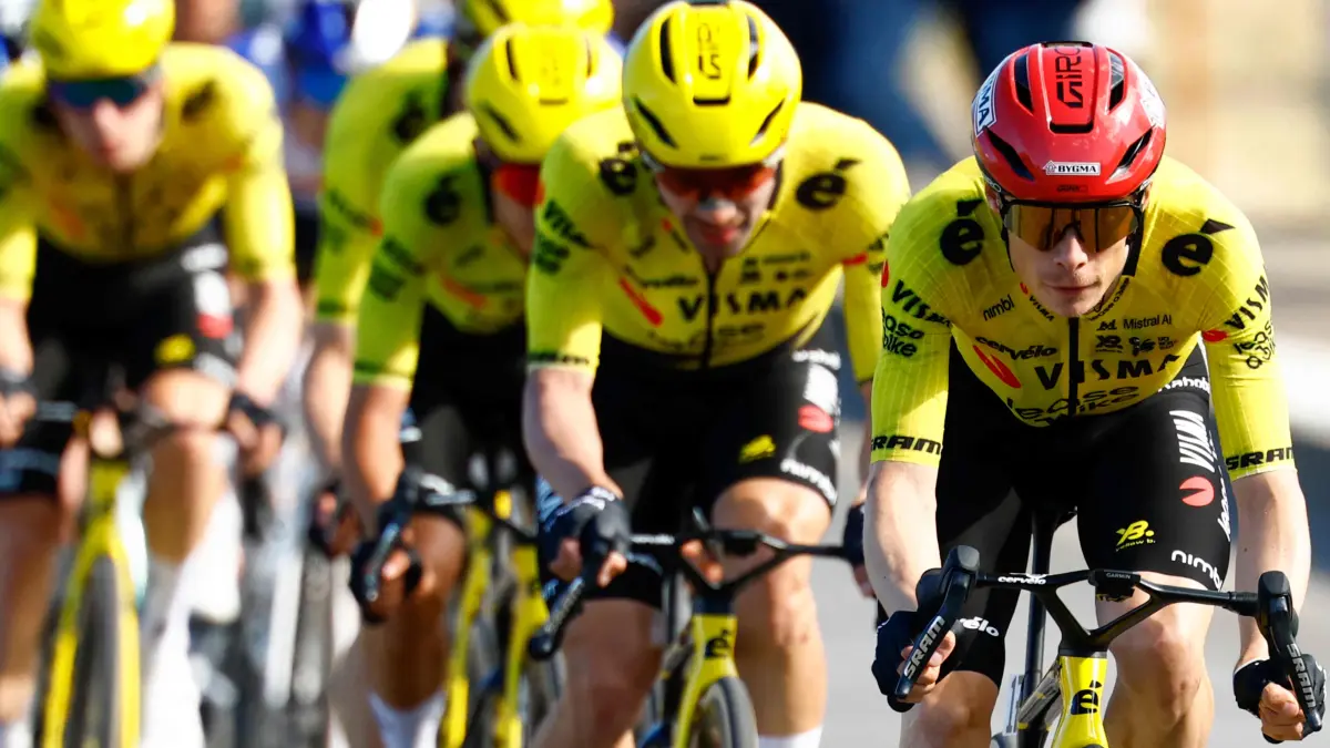 Cycling: 2026 World Tour, Giro d'Italia: Stage 4: Catanzaro - Cosenza 138.0 km: Team Visma Lease a Bike Danish rider Jonas Vingegaard (R) rides in the pack during the 4th stage of the Giro d'Italia 2026 - Tour of Italy cycling race between Catanzaro and Cosenza, Italy, on May 12, 2026. (Photo by Luca Bettini / AFP)