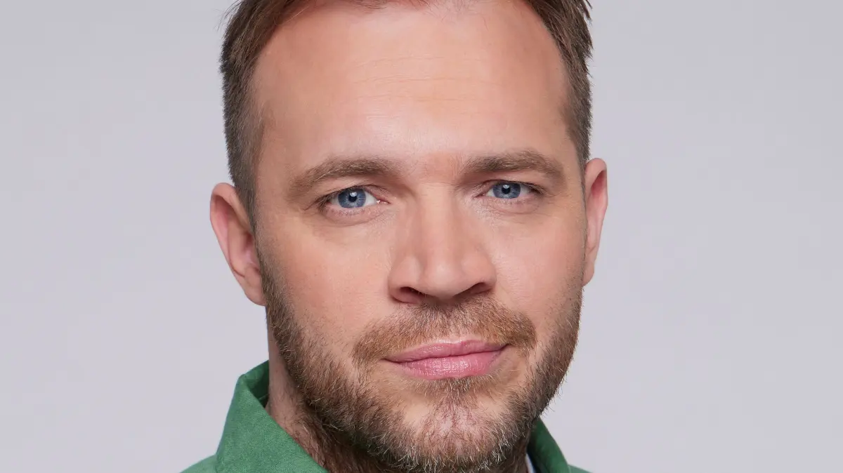 GZSZ-Serienliebling Erik ist unzufrieden mit seinem Leben.